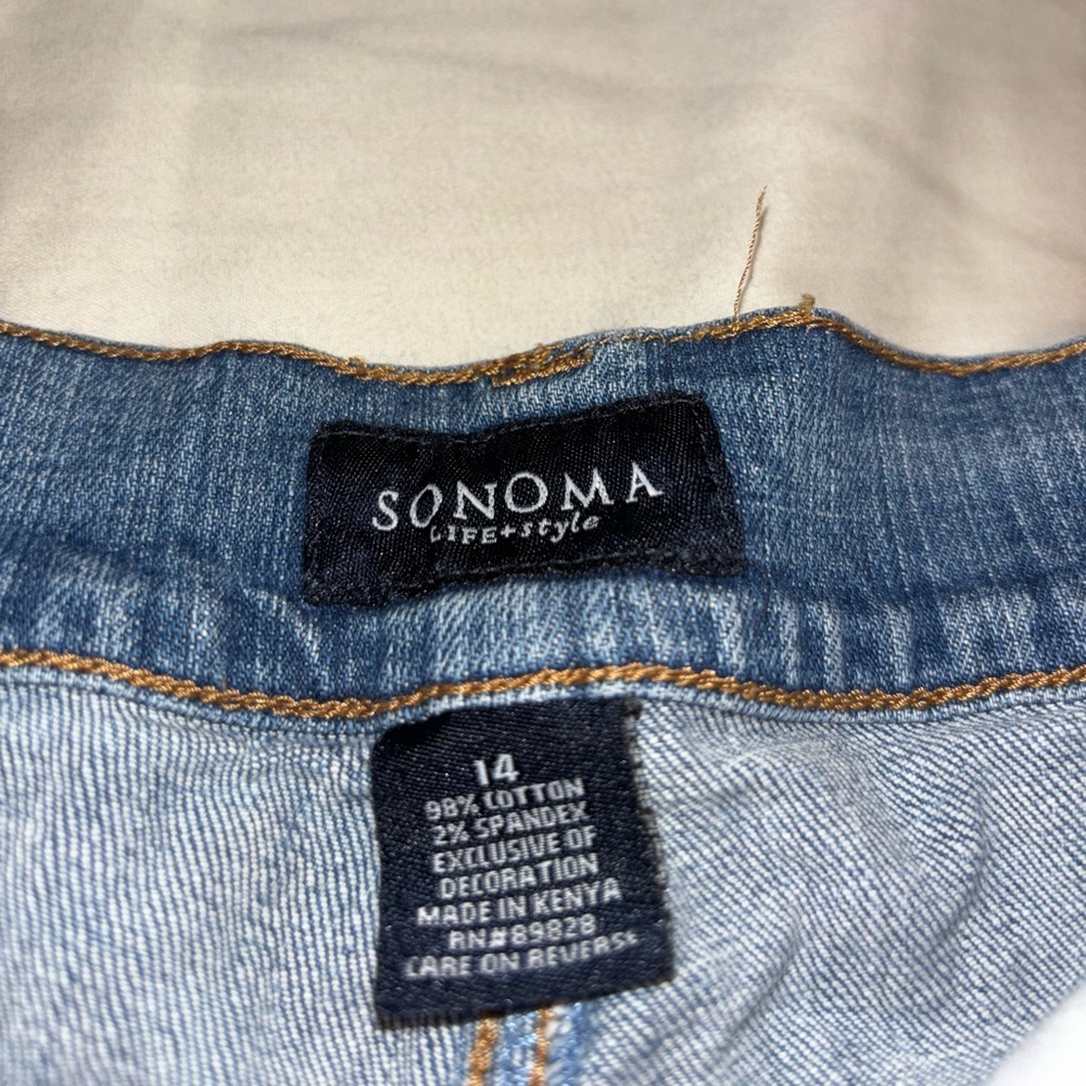 Capri Jeans - Picture 2 of 3